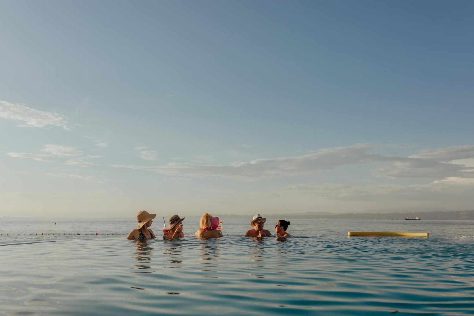 Floramare Health Resort Izola Eksteriør billede
