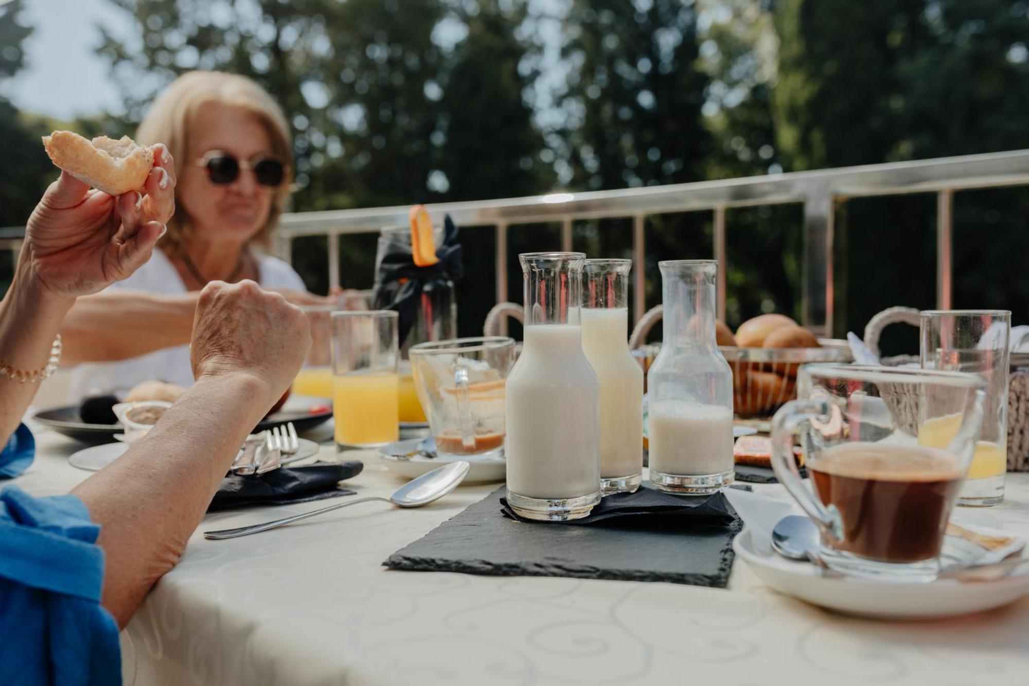 Floramare Health Resort Izola Eksteriør billede